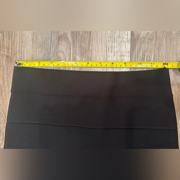 BCBG MaxAzria Black Leger Skirt Sz S Bodycon Goth Mobwife Versatile - Picture 7 of 7